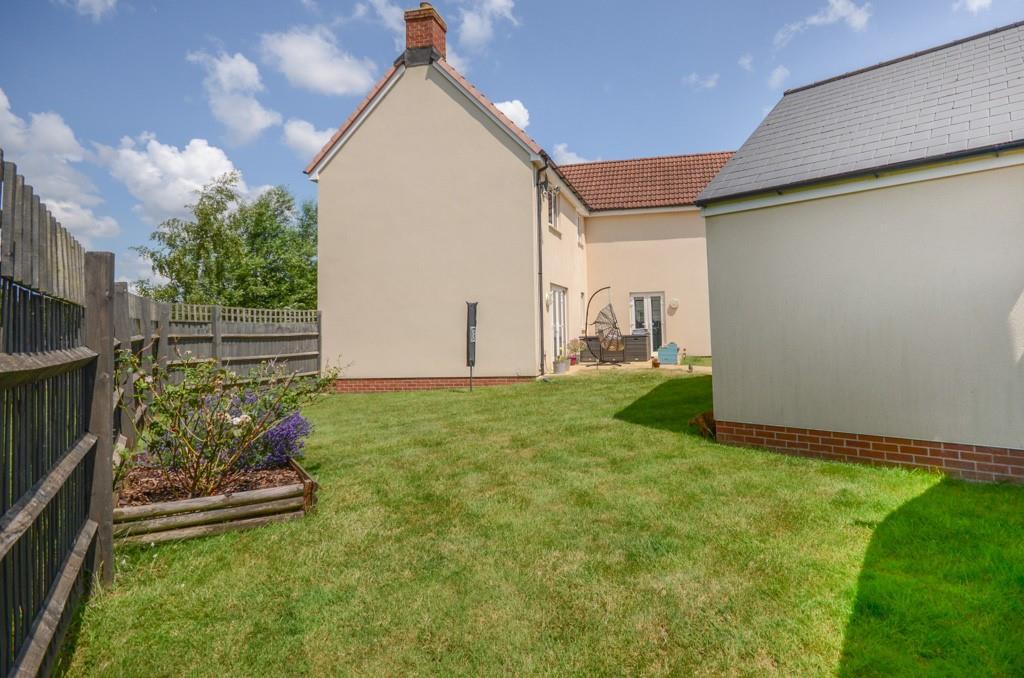 Rear garden pic 2.jpg