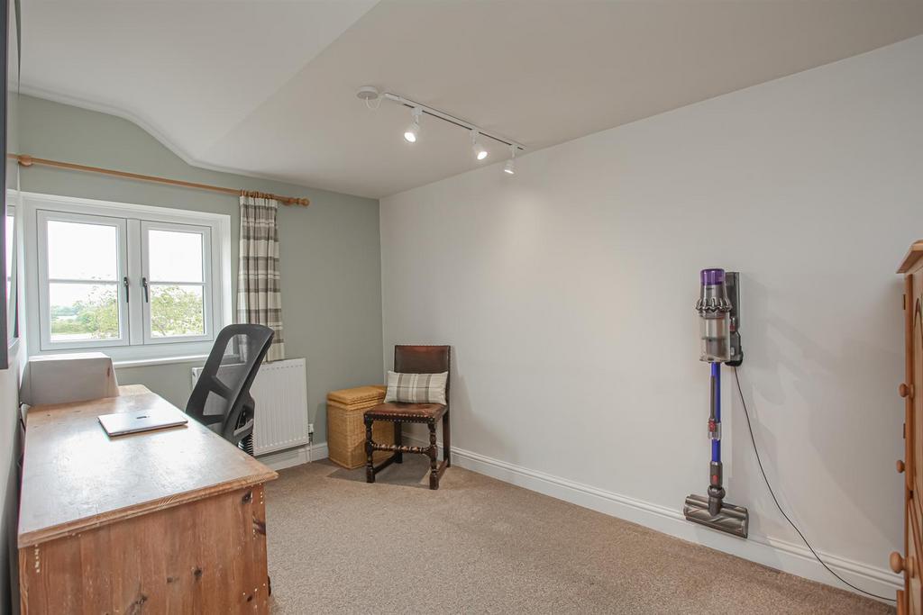 Bedroom 2.jpg