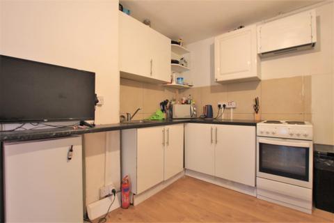 Flat 1, 64 Grove Road, Hounslow, TW3 3PT