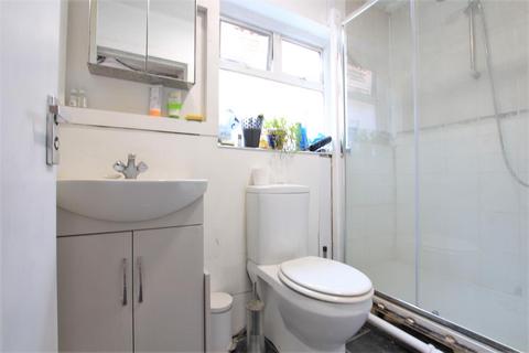 Flat 1, 64 Grove Road, Hounslow, TW3 3PT