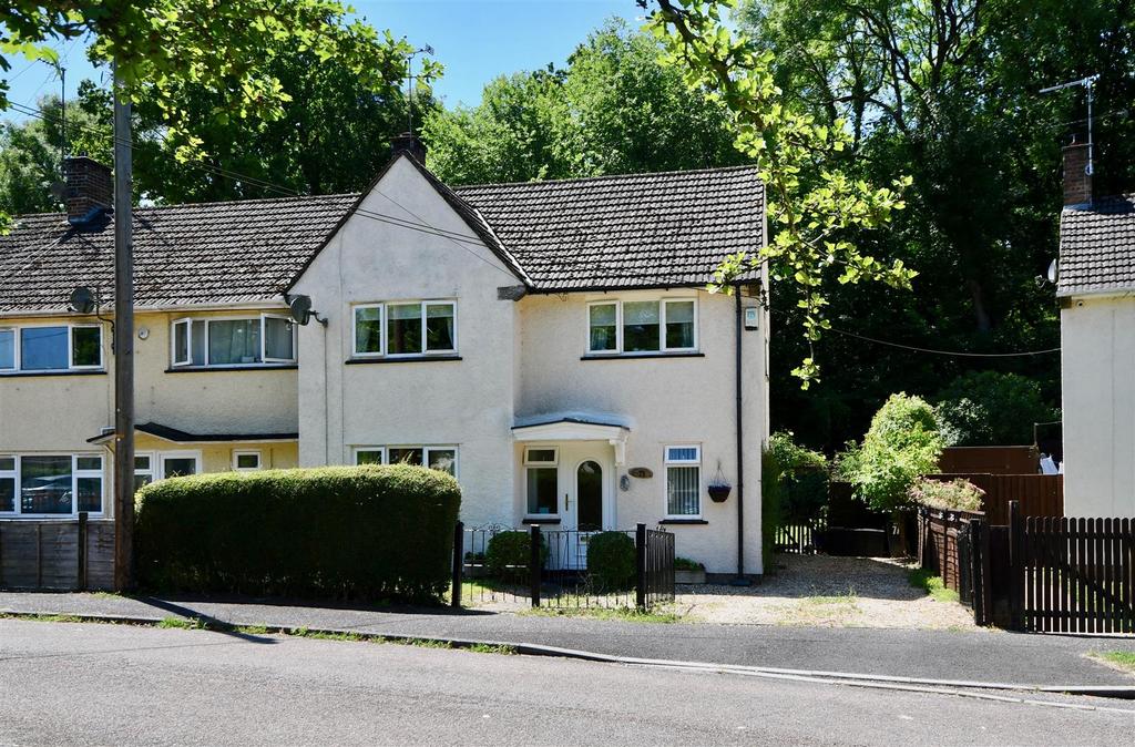 Greenway, Lydeard, Taunton 3 bed end of terrace house £260,000