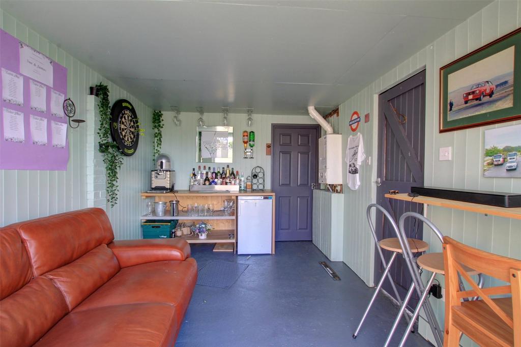 Bar/ Games Room
