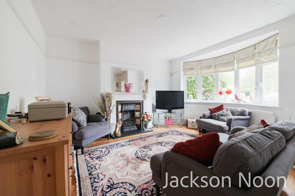 Riverview Road, Ewell, KT19 3 bed terraced house for sale £500,000