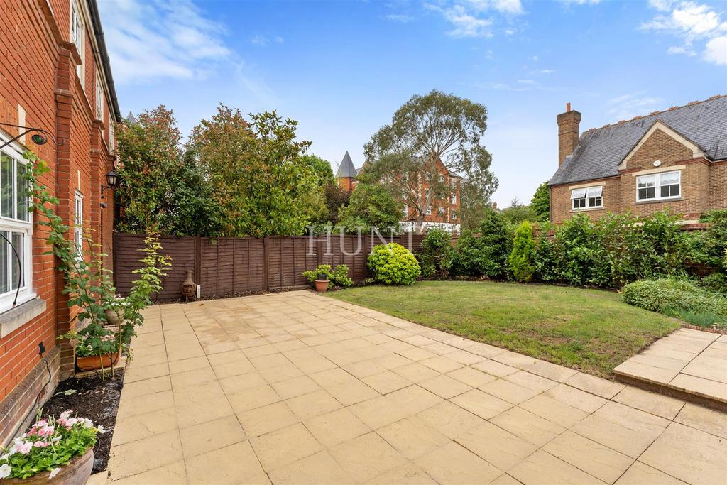 Chapel Mews, Repton Park, Woodford... 3 bed mews for sale £925,000