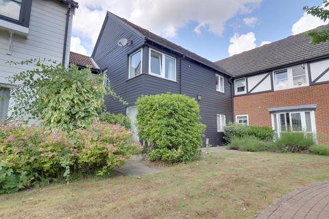 1 bedroom retirement property for sale, Orchard Lea, High Wych Road, Sawbridgeworth, CM21