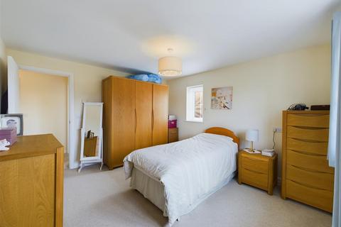 66 Bryn Uchaf, Bryn, Llanelli, SA14 9UQ