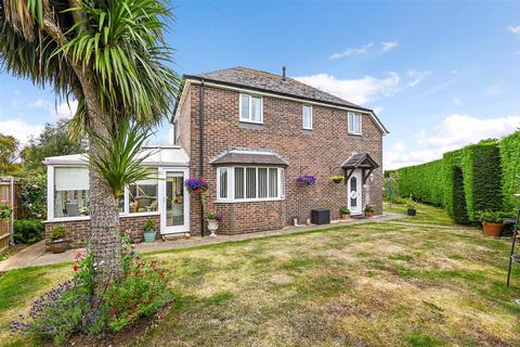 1 Beverley Close, Yapton, Arundel, BN18 0AF