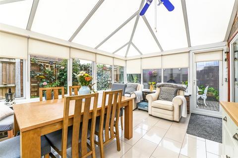 1 Beverley Close, Yapton, Arundel, BN18 0AF