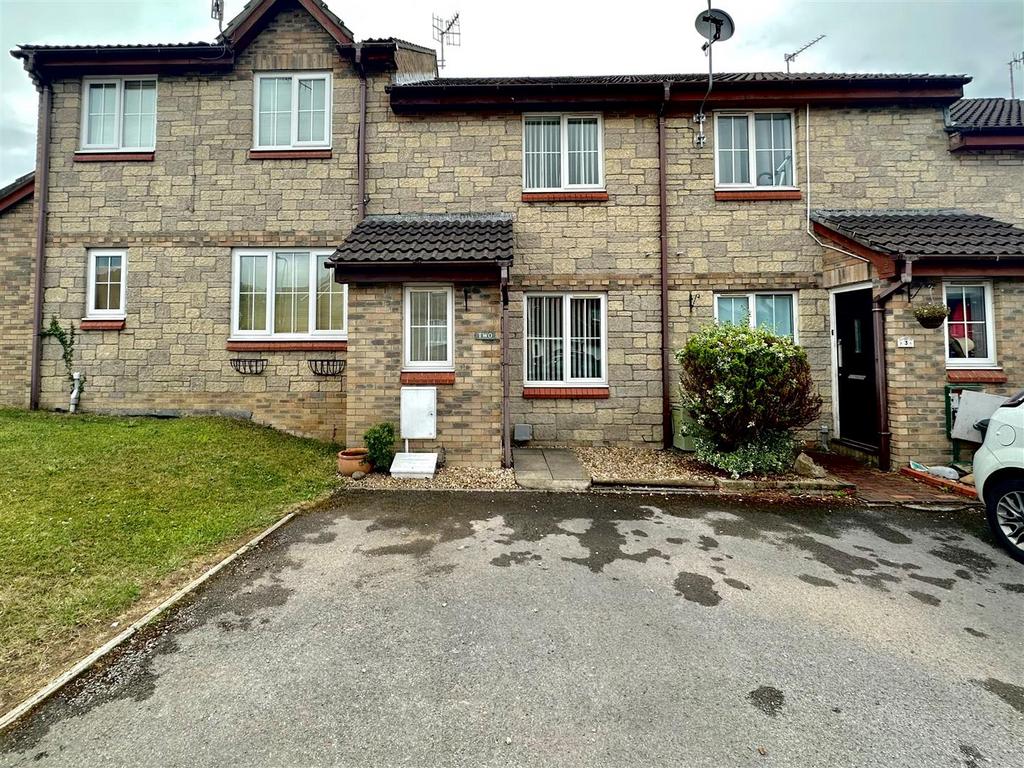 Bryn Onnen, Kenfig Hill, Bridgend... 2 bed terraced house £145,000