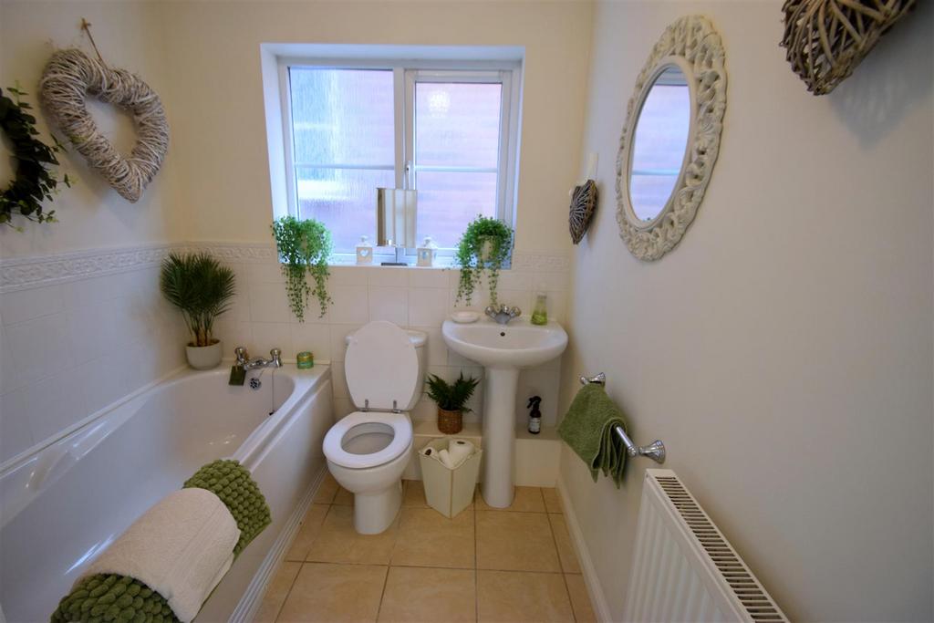 Bathroom.JPG