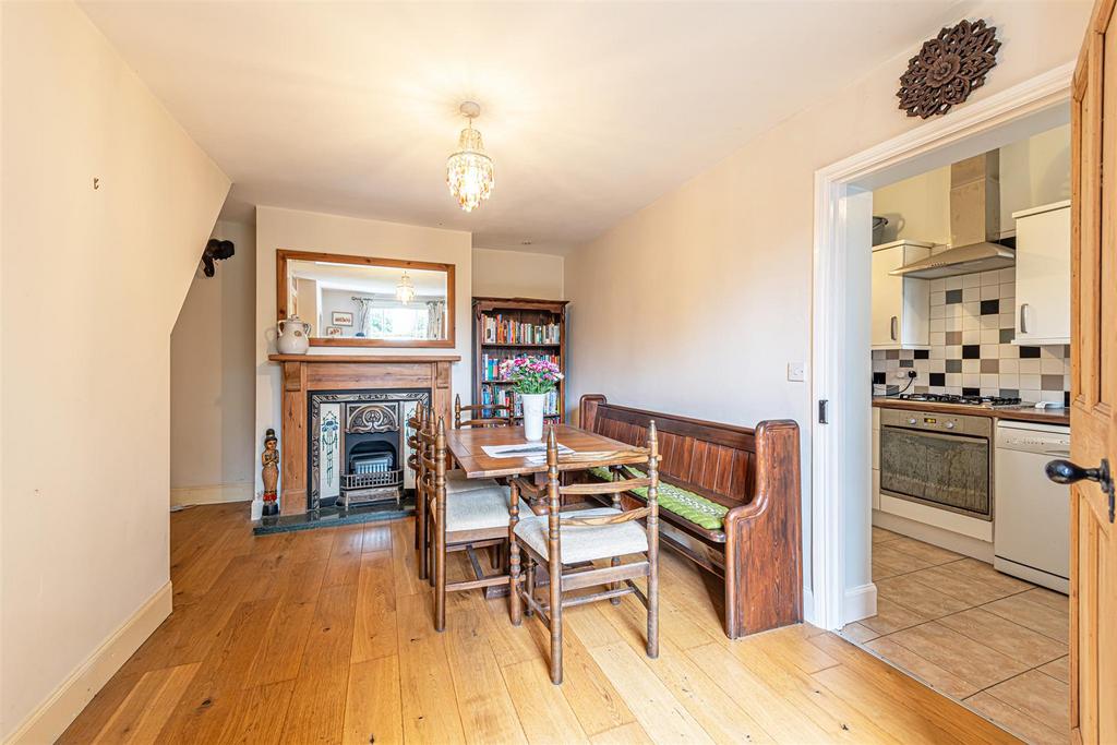 Whitefield Road, Stockton Heath, Warrington 3 bed cottage for sale £