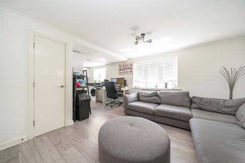 2 bedroom apartment for sale, Wharf Way, Kings Langley WD4
