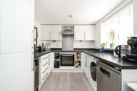 2 bedroom apartment for sale, Wharf Way, Kings Langley WD4