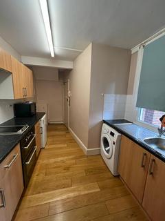 1 bedroom flat to rent, Fosse Road South, Leicester, LE3