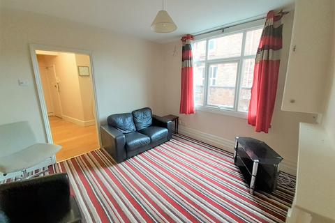 1 bedroom flat to rent, Fosse Road South, Leicester, LE3