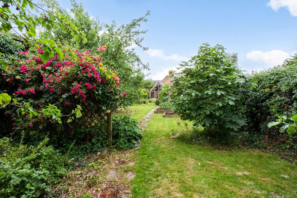 Lawn &amp; Borders