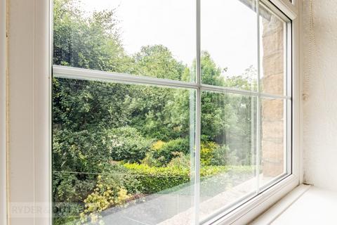 6 High Street, Uppermill, Oldham, OL3 6HX