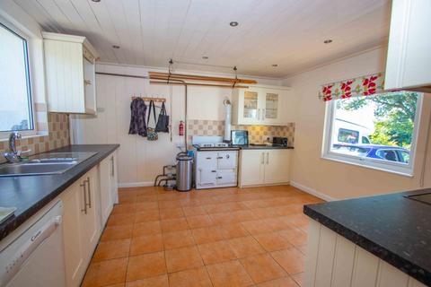 3 bedroom bungalow for sale, Lifton, Devon