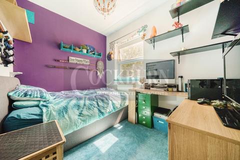 Flat 3, 18 Avery Hill Road, London, SE9 2BD