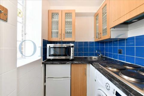 Studio to rent, Chelsea Cloisters, London