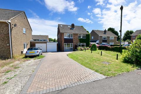 3 Beech Green Close, Eythorne, Dover, CT15 4BZ