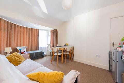 1 bedroom flat for sale, Church Cowley Road, Oxford, OX4