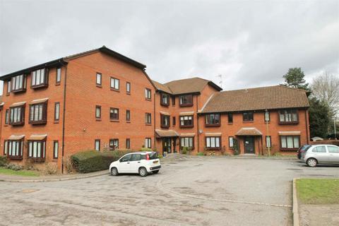 1 bedroom flat for sale - Meadowcroft, High street, Bushey, Hertfordshire, WD23 3BY