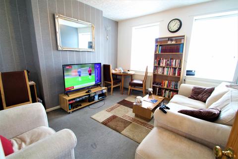 1 bedroom flat for sale - Merlin Close, Hainault