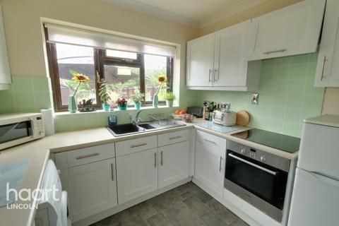 3 bedroom semi-detached bungalow for sale, Wragby Road East, North Greetwell