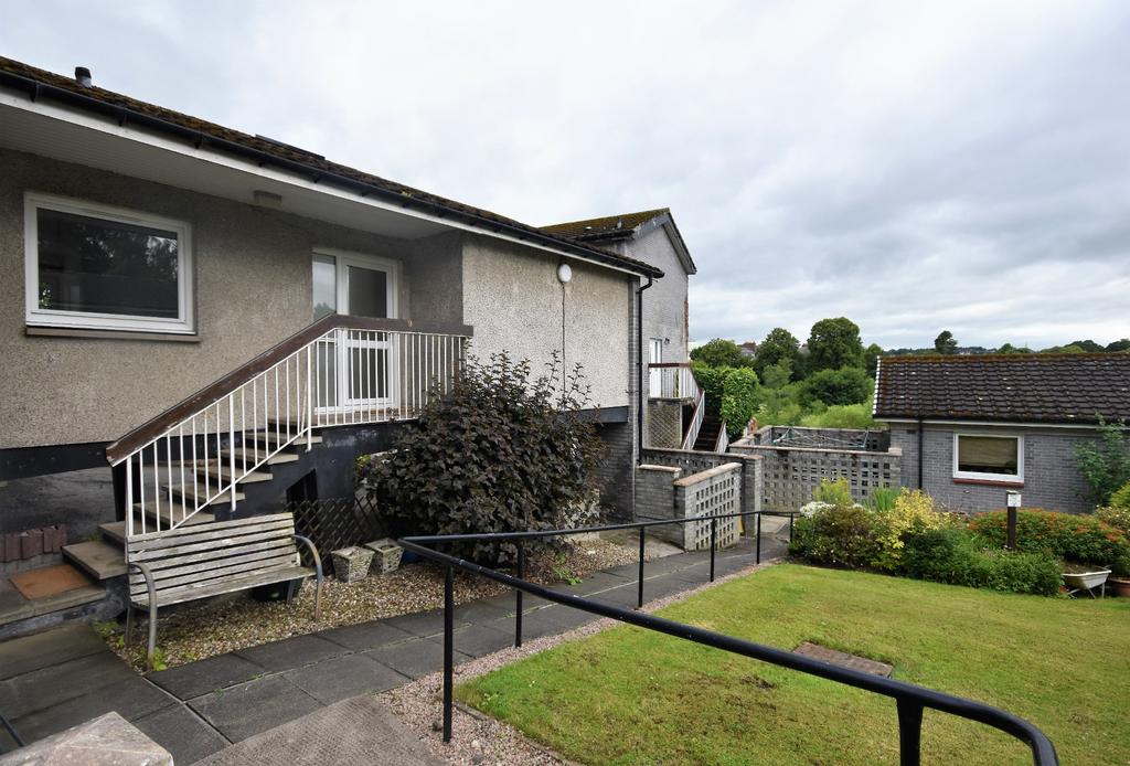 Bridgend Court, Perth, Perthshire... 1 bed bungalow £625 pcm (£144 pw)