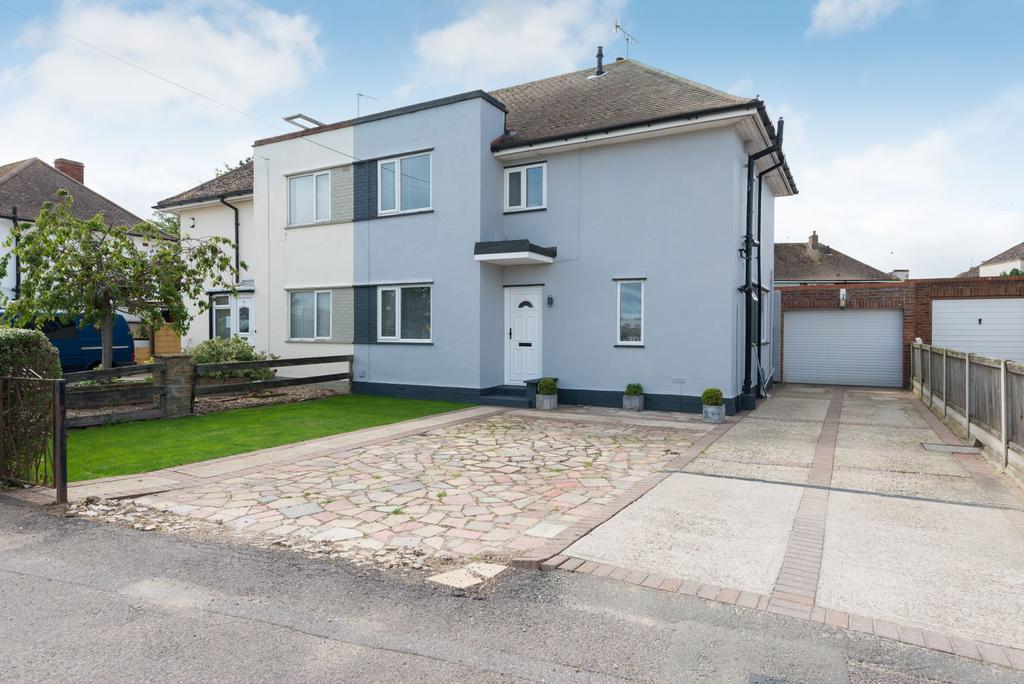 Stirling Way, Ramsgate, CT12 3 bed semidetached house for sale £299,995