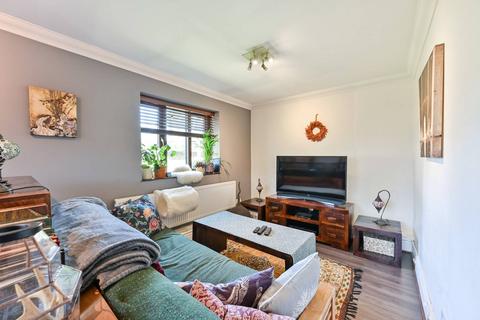 6 Coniston Close, London, SW20 9NJ