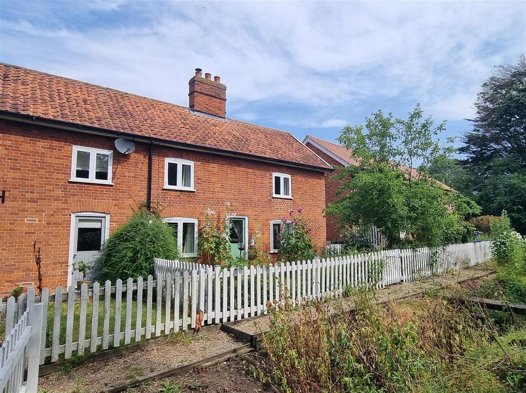 Wilby, Near Framlingham, Suffolk 3 bed semidetached house for sale £