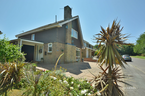 27 Charter Road, Bournemouth, BH11 9SS