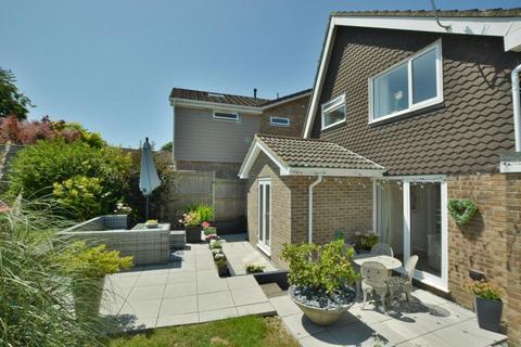 27 Charter Road, Bournemouth, BH11 9SS