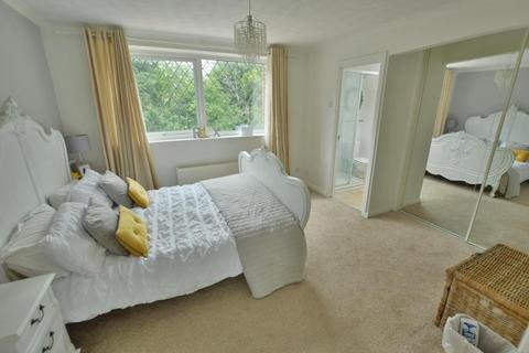 27 Charter Road, Bournemouth, BH11 9SS