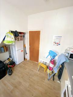 24 Broughton Terrace, Leeds, LS9 6BA