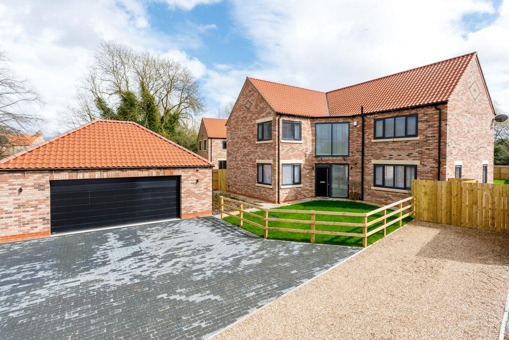 Barmby Moor, York YO42 4 bed detached house for sale £695,000