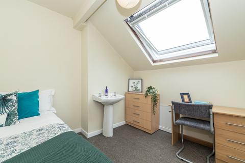 1 bedroom in a house share to rent, 79 Headingley Avenue, Headingley, Headingley, Leeds, LS6 3ER