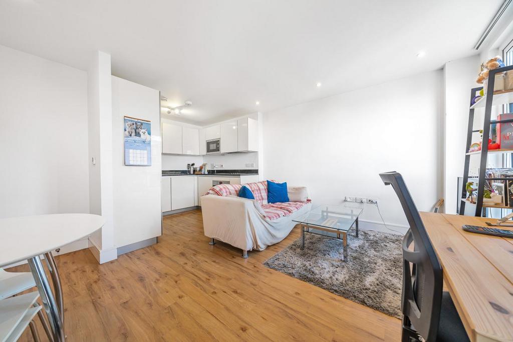 Arthur Road, Wimbledon 1 bed flat for sale £325,000