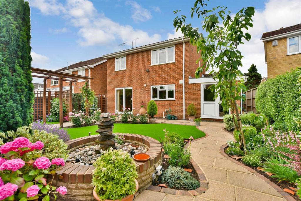 Jefferson Drive, Rainham, Gillingham... 4 bed detached house £550,000