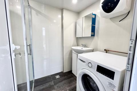 undefined, Queens Road, Egham, Surrey, TW20
