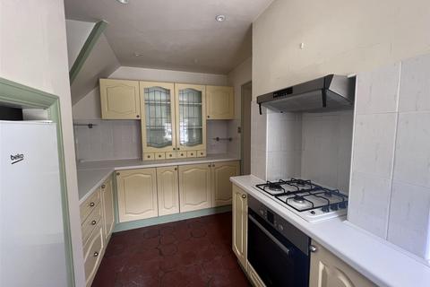3 bedroom maisonette for sale, Harestone Valley Road, Caterham, Surrey