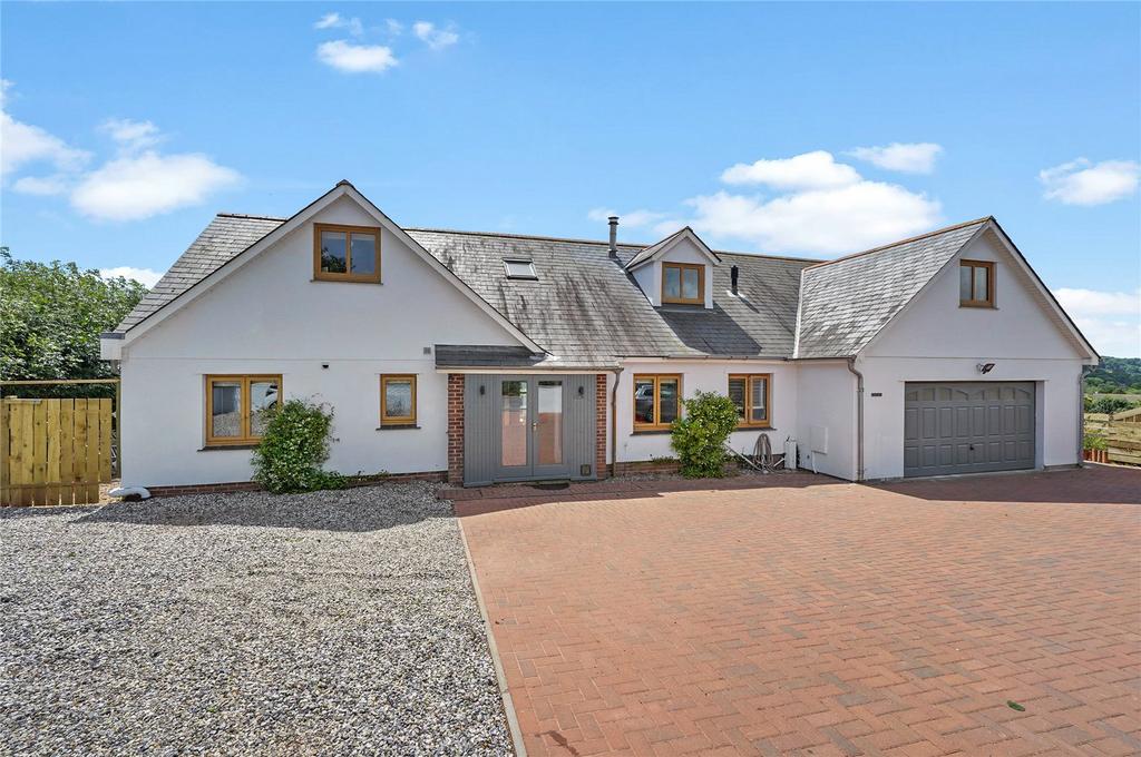Chillington, Kingsbridge, Devon, TQ7 8 bed detached house for sale £925,000