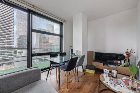2 bedroom flat for sale, Discovery Dock Apartments West, 2 South Quay Square, London