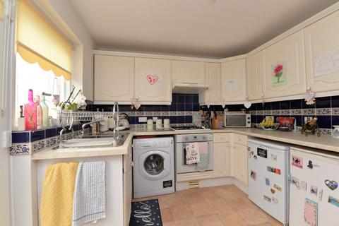 2 bedroom semi-detached house for sale - Chatsworth Way, New Milton, Hampshire, BH25