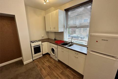 2 bedroom terraced house to rent, Albert Road, Sowerby Bridge, HX6