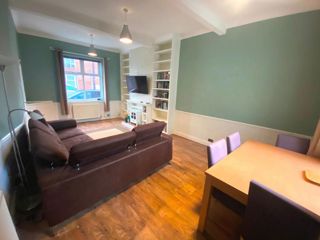 Lounge/dining room