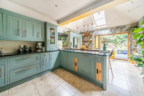 301 Pickhurst Rise, West Wickham, BR4 0AH