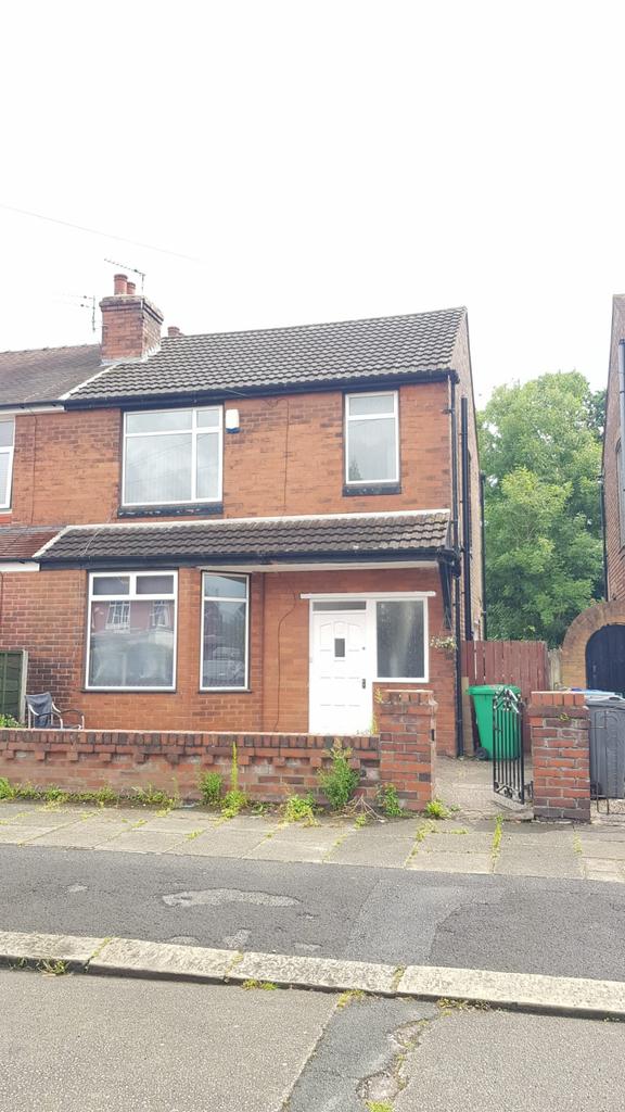3 bed Semi Detached house for sale